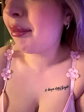 KellyMoors online show from December 2025 02:38:01 AM