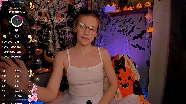 lyra thenymph online show from October 2025 10:33:02 AM