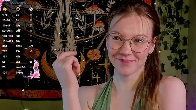 lyra thenymph online show from November 2025 12:08:02 AM