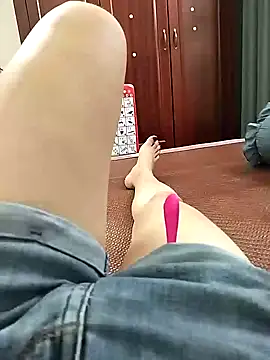 Lili 2love online show from October 2025 01:25:02 AM