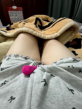 Lili 2love online show from January 2026 01:13:02 PM