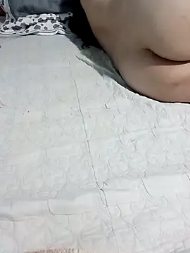 Snapshot of tulip-bae chatting on October 2025 03:25:02 AM tulip-bae online show from October 2025 03:25:02 AM