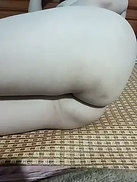 Snapshot of tulip-bae chatting on November 2025 02:02:02 AM tulip-bae online show from November 2025 02:02:02 AM