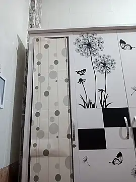 Snapshot of tulip-bae chatting on November 2025 12:16:01 PM tulip-bae online show from November 2025 12:16:01 PM