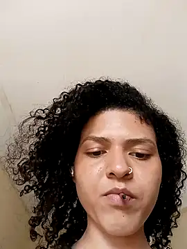 Snapshot of Larissinhamm chatting on October 2025 04:17:01 PM Larissinhamm online show from October 2025 04:17:01 PM