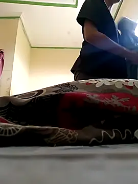 Snapshot of Larissinhamm chatting on October 2025 09:54:01 AM Larissinhamm online show from October 2025 09:54:01 AM