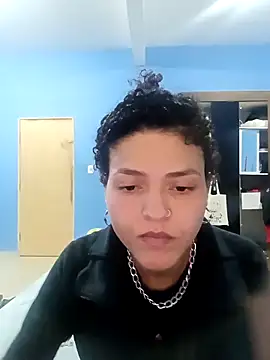 Snapshot of Larissinhamm chatting on October 2025 10:41:02 PM Larissinhamm online show from October 2025 10:41:02 PM