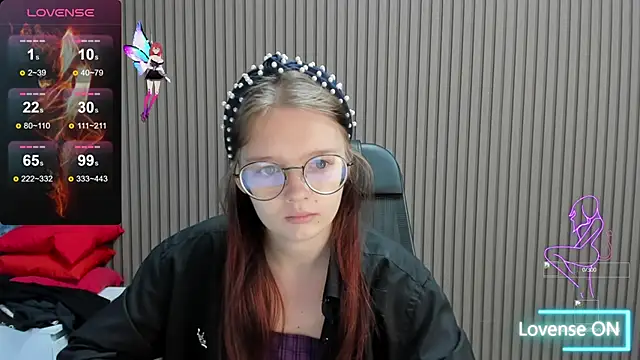 Snapshot of shy_elina01 chatting on October 2025 10:24:02 AM shy elina01 online show from October 2025 10:24:02 AM