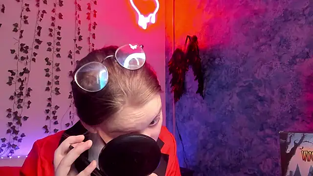 Snapshot of shy_elina01 chatting on October 2025 10:41:01 AM shy elina01 online show from October 2025 10:41:01 AM