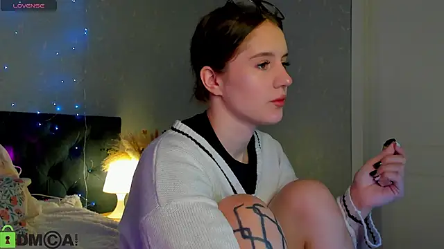 Snapshot of Stacey_Lace chatting on October 2025 04:51:02 PM Stacey Lace online show from October 2025 04:51:02 PM
