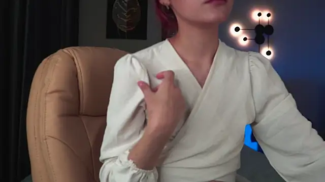 Snapshot of ElizabethMilller_ chatting on October 2025 10:18:01 PM ElizabethMilller online show from October 2025 10:18:01 PM