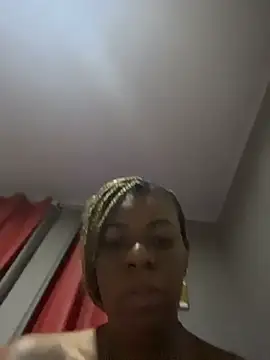 Priihmedeiros online show from July 2026 06:33:02 AM