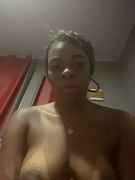 Priihmedeiros online show from August 2026 08:50:01 AM