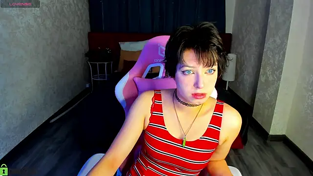 Snapshot of Sara_Frayer chatting on October 2025 01:03:01 AM Sara Frayer online show from October 2025 01:03:01 AM