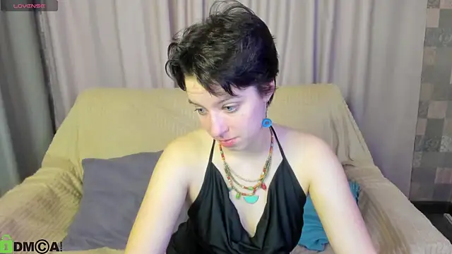 Snapshot of Sara_Frayer chatting on November 2025 01:11:01 AM Sara Frayer online show from November 2025 01:11:01 AM