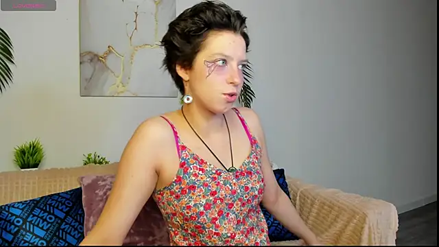 Snapshot of Sara_Frayer chatting on November 2025 09:14:02 AM Sara Frayer online show from November 2025 09:14:02 AM