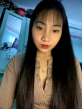banlinh004 online show from November 2025 01:46:02 PM