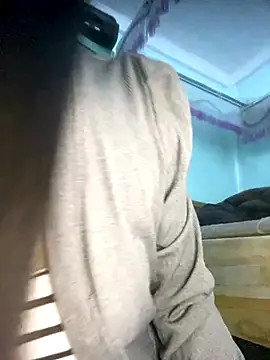 banlinh004 online show from December 2025 04:04:01 PM