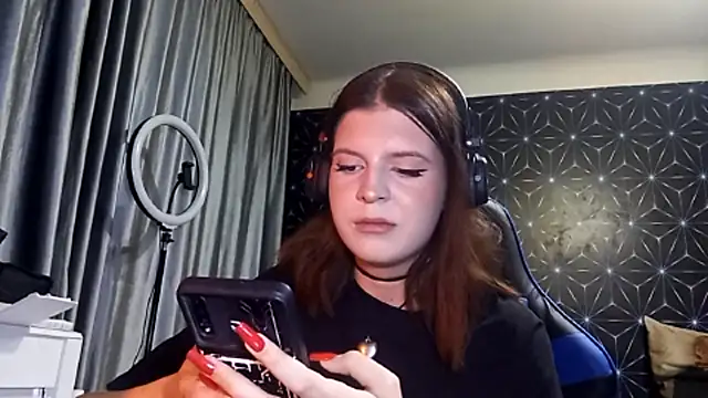 LissaKradfer online show from October 2025 01:08:02 PM