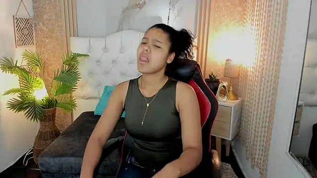 AriaVega online show from April 2026 12:44:02 PM