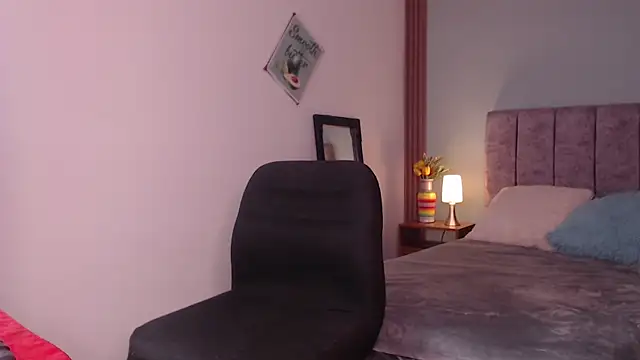 Snapshot of AgathaJane_ chatting on October 2025 12:25:02 PM AgathaJane online show from October 2025 12:25:02 PM