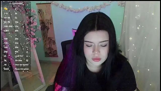 Mona Esty online show from April 2026 06:03:02 AM