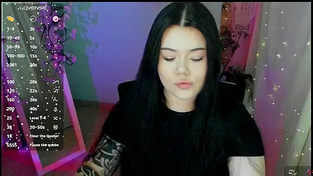 Snapshot of Mona_Esty chatting on May 2026 06:18:01 AM Mona Esty online show from May 2026 06:18:01 AM