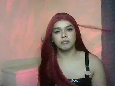 Snapshot of TarahFox chatting on October 2025 03:32:01 PM TarahFox online show from October 2025 03:32:01 PM