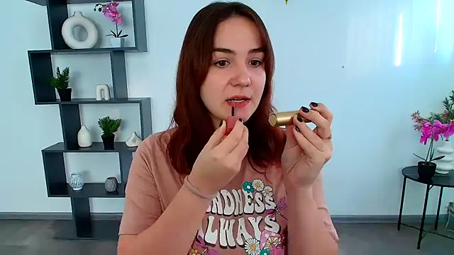 Snapshot of OliviaMontgommery chatting on November 2025 06:12:01 AM OliviaMontgommery online show from November 2025 06:12:01 AM