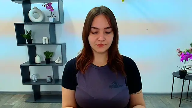 Snapshot of OliviaMontgommery chatting on November 2025 06:22:01 AM OliviaMontgommery online show from November 2025 06:22:01 AM