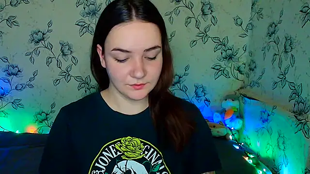 Snapshot of OliviaMontgommery chatting on May 2026 09:37:01 AM OliviaMontgommery online show from May 2026 09:37:01 AM