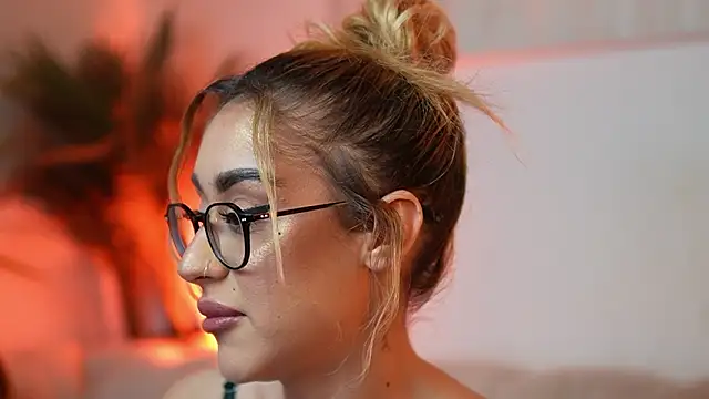 AileenKiss online show from March 2026 10:14:01 PM