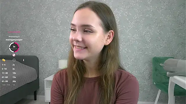 Snapshot of SweetSaraPie chatting on October 2025 07:14:01 PM SweetSaraPie online show from October 2025 07:14:01 PM