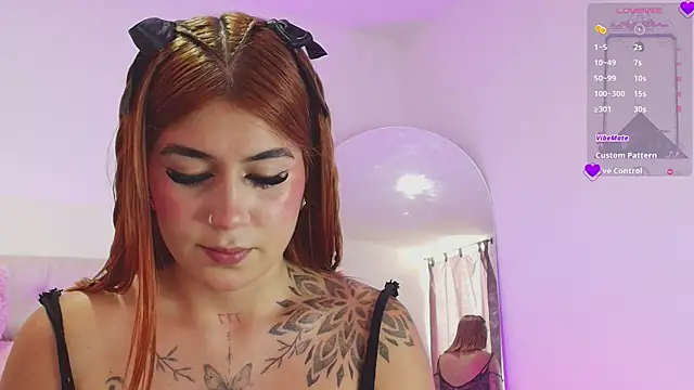 SoofiKiss online show from April 2026 07:29:02 PM