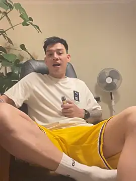 Snapshot of latava chatting on October 2025 04:51:02 PM latava online show from October 2025 04:51:02 PM