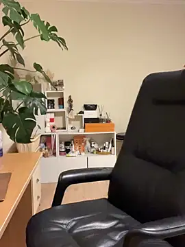 Snapshot of latava chatting on October 2025 03:30:02 PM latava online show from October 2025 03:30:02 PM