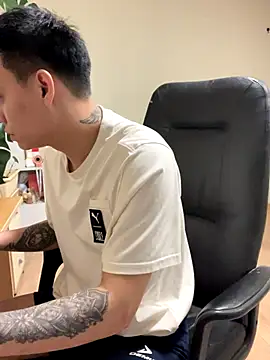 Snapshot of latava chatting on October 2025 03:18:02 PM latava online show from October 2025 03:18:02 PM