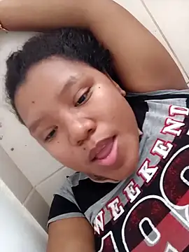 Snapshot of Rosario-castro chatting on October 2025 05:01:01 PM Rosario-castro online show from October 2025 05:01:01 PM