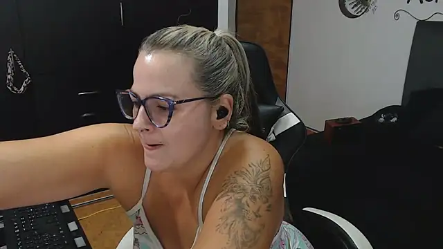 Snapshot of perlagoloza05 chatting on November 2025 02:55:01 AM perlagoloza05 online show from November 2025 02:55:01 AM