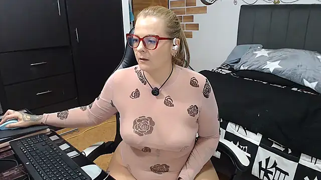 perlagoloza05 online show from June 2026 03:51:01 AM