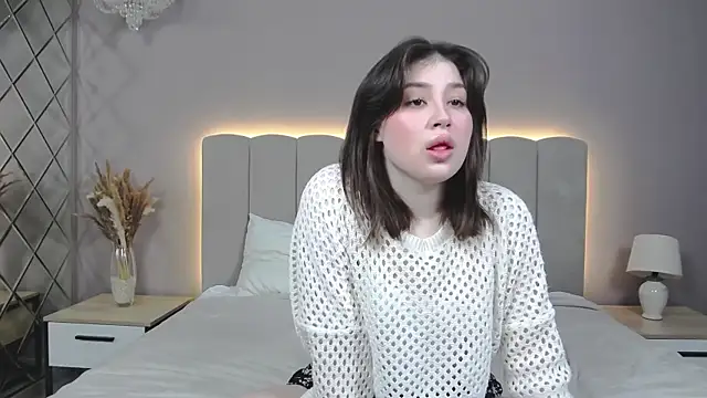Snapshot of DianaMello chatting on October 2025 05:19:02 AM DianaMello online show from October 2025 05:19:02 AM
