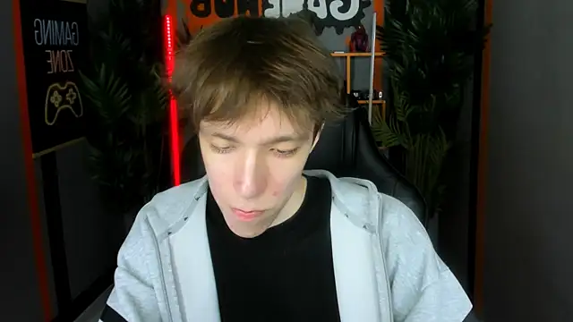 Snapshot of MarkBranston chatting on June 2026 08:35:02 AM MarkBranston online show from June 2026 08:35:02 AM