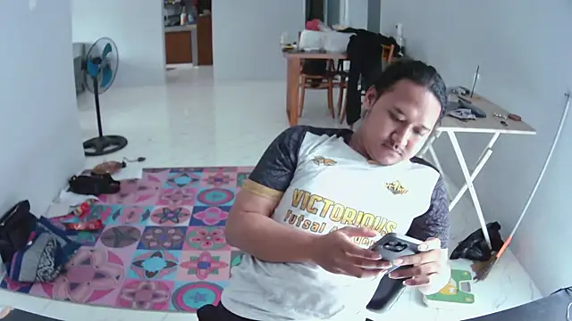 Snapshot of latexidn chatting on November 2025 06:22:01 AM latexidn online show from November 2025 06:22:01 AM