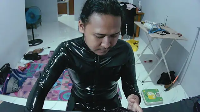 Snapshot of latexidn chatting on November 2025 09:54:01 PM latexidn online show from November 2025 09:54:01 PM