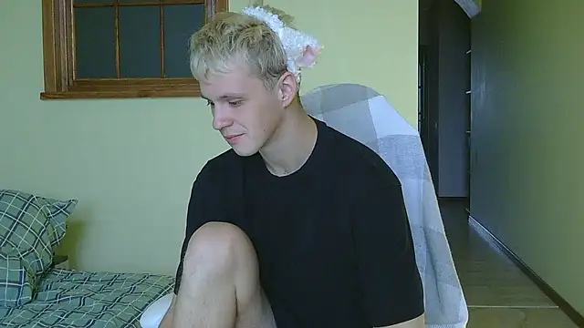 Snapshot of _Timmy_Boy_ chatting on October 2025 06:47:01 AM Timmy Boy online show from October 2025 06:47:01 AM