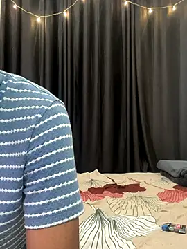 vickyandtania online show from December 2025 05:18:02 PM