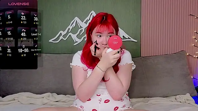 Klee Love online show from October 2025 04:22:01 AM