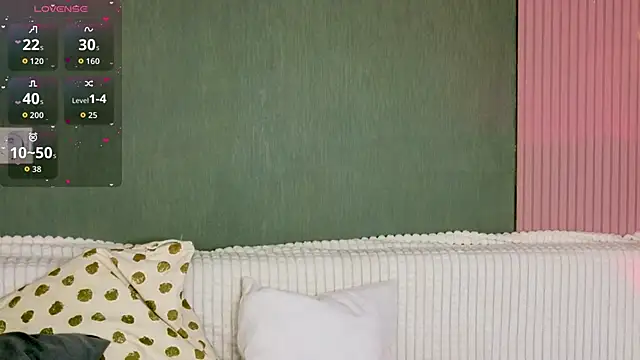 Klee Love online show from November 2025 05:24:01 AM