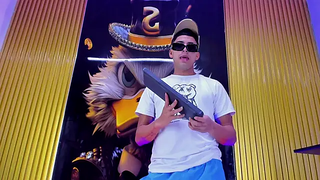 Play boys Hot2 online show from November 2025 11:56:01 AM