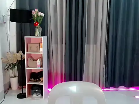 Snapshot of buttycamillex chatting on May 2026 05:44:01 PM buttycamillex online show from May 2026 05:44:01 PM
